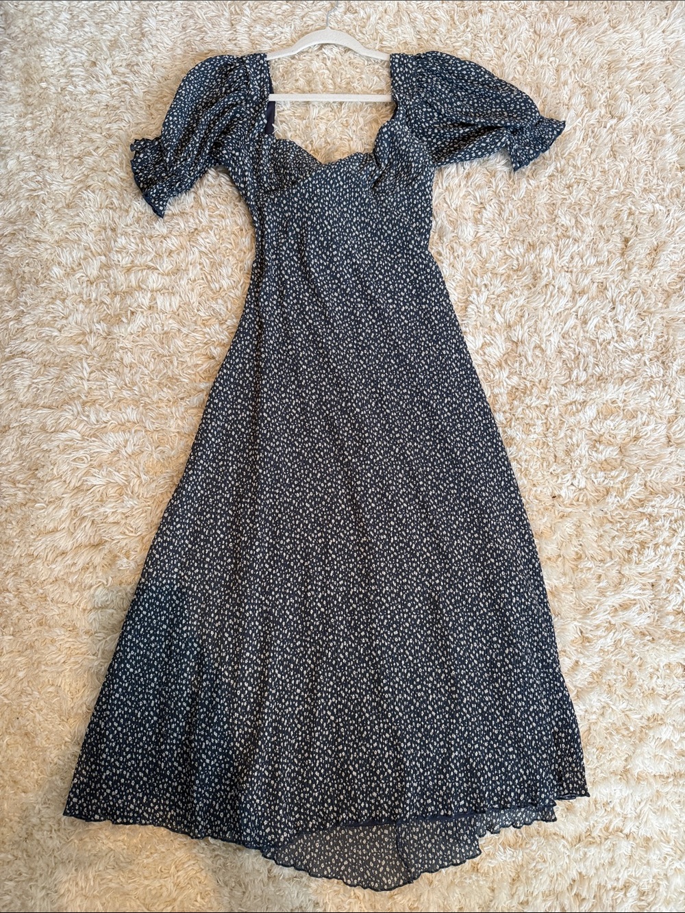 Lulu's Black Ditsy Puff-Sleeve Maxi Dress